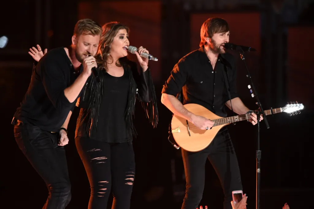 50th ACM Awards at AT&T Stadium, Arlington, Texas, 2015